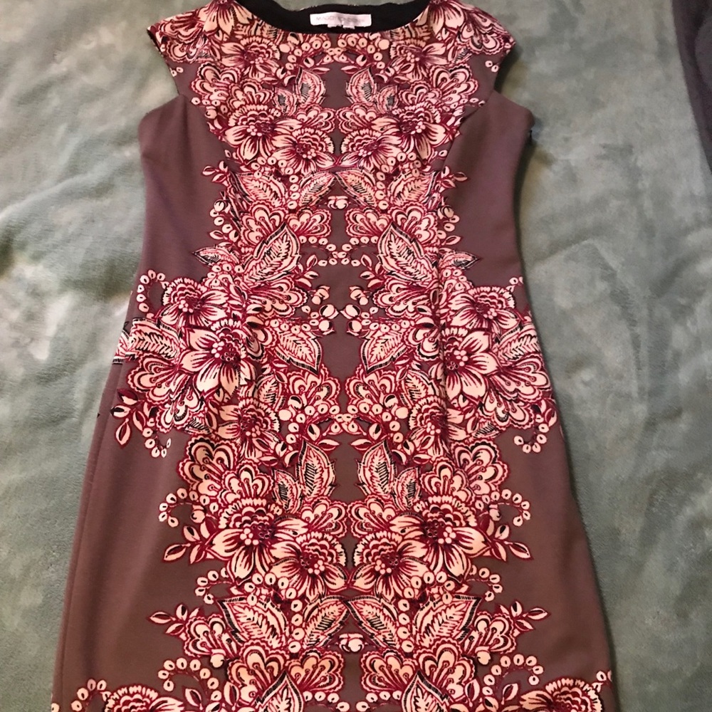Dress - Picture 2 of 2